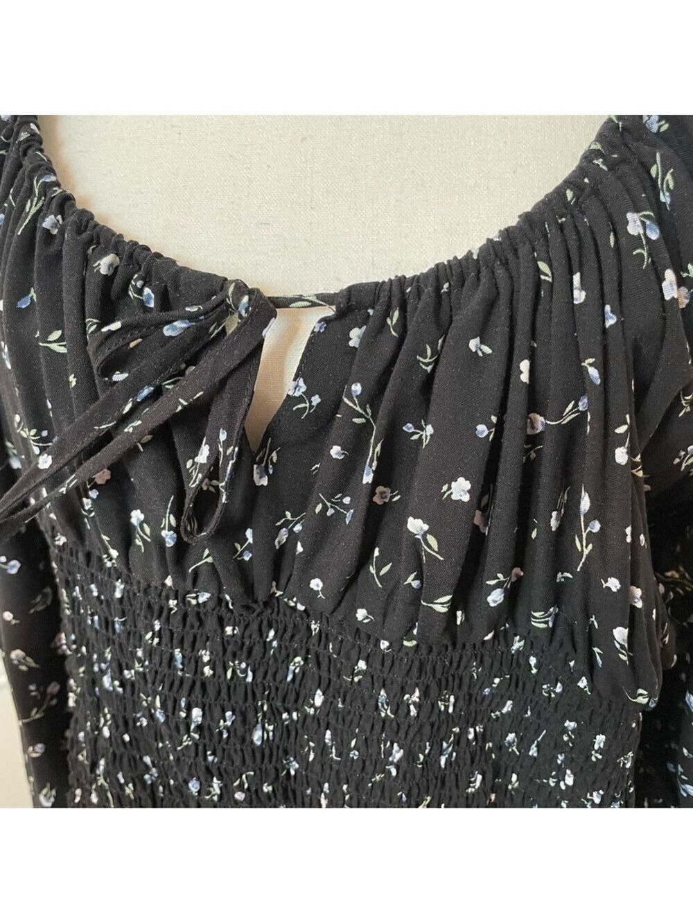 H&M Smocked Floral Blouse XXL - Picture 8 of 13